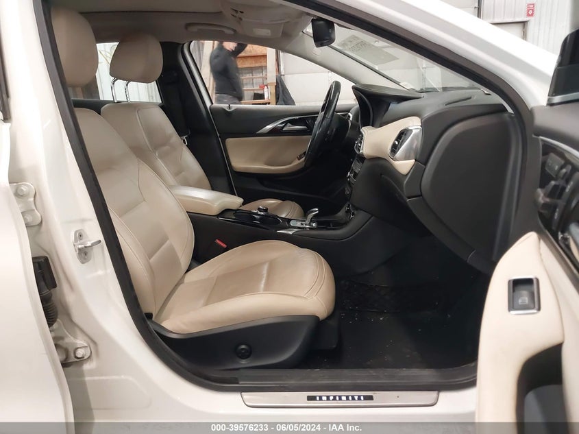 2017 Infiniti Qx30 Premium VIN: SJKCH5CR2HA024154 Lot: 39576233