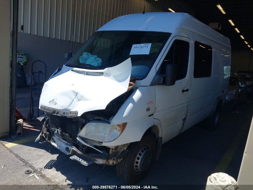 2003 Dodge Sprinter Van 3500 VIN: WD2YD442235482728 Lot: 39576271