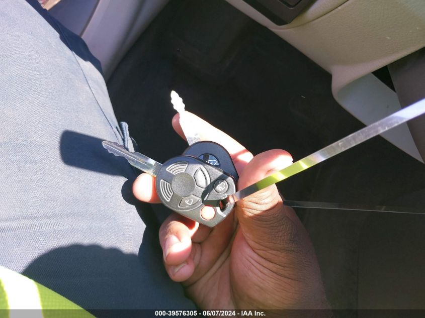 2011 Ford Fusion Se VIN: 3FAHP0HA1BR315572 Lot: 39576305