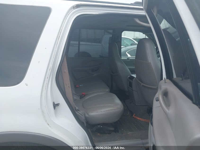 2002 Ford Expedition Xlt VIN: 1FMPU16L72LA27610 Lot: 39576331