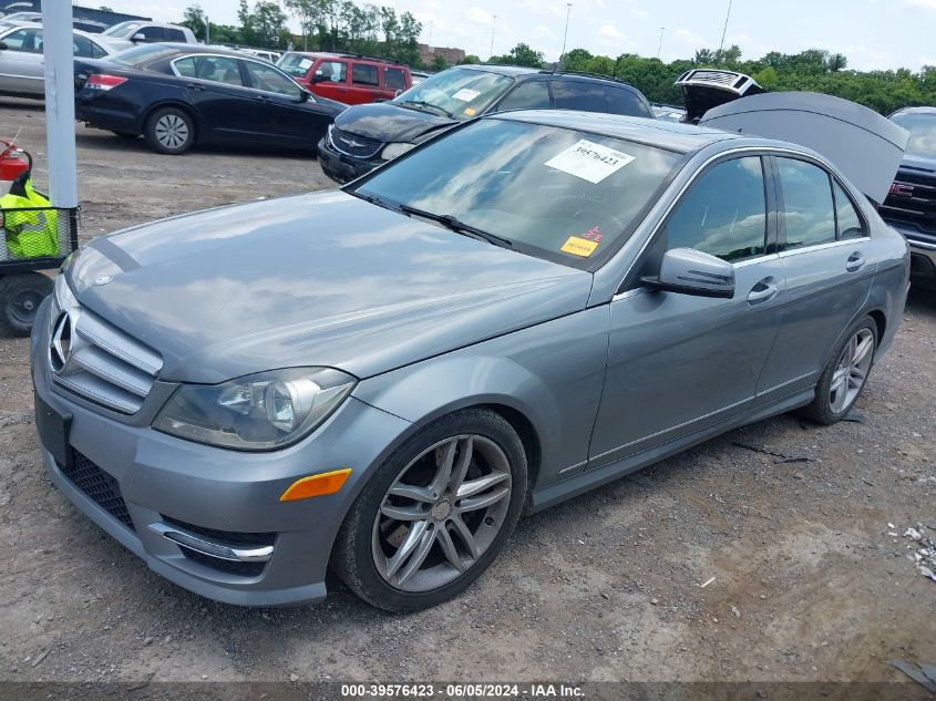 2013 Mercedes-Benz C 300 Luxury 4Matic/Sport 4Matic VIN: WDDGF8AB3DR289068 Lot: 39576423