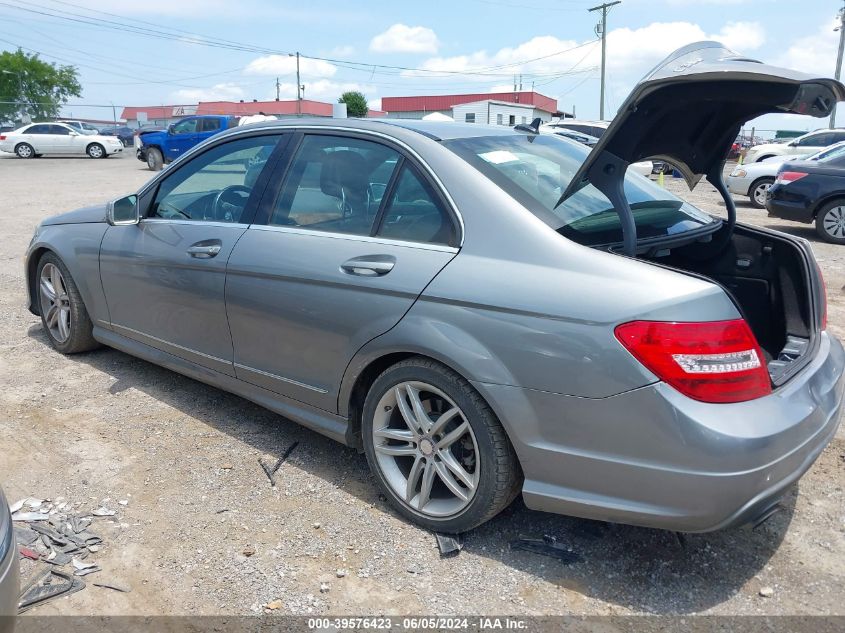 2013 Mercedes-Benz C 300 Luxury 4Matic/Sport 4Matic VIN: WDDGF8AB3DR289068 Lot: 39576423