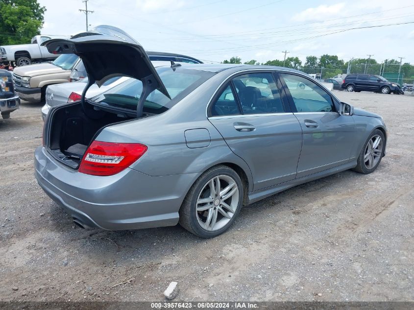 2013 Mercedes-Benz C 300 Luxury 4Matic/Sport 4Matic VIN: WDDGF8AB3DR289068 Lot: 39576423