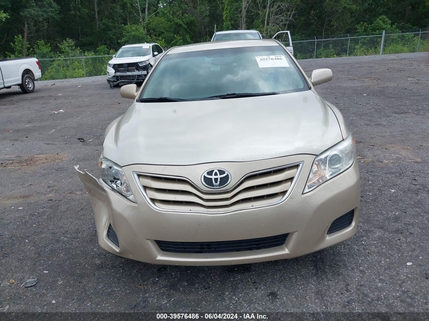 2010 Toyota Camry Le VIN: 4T4BF3EK6AR013799 Lot: 39576486