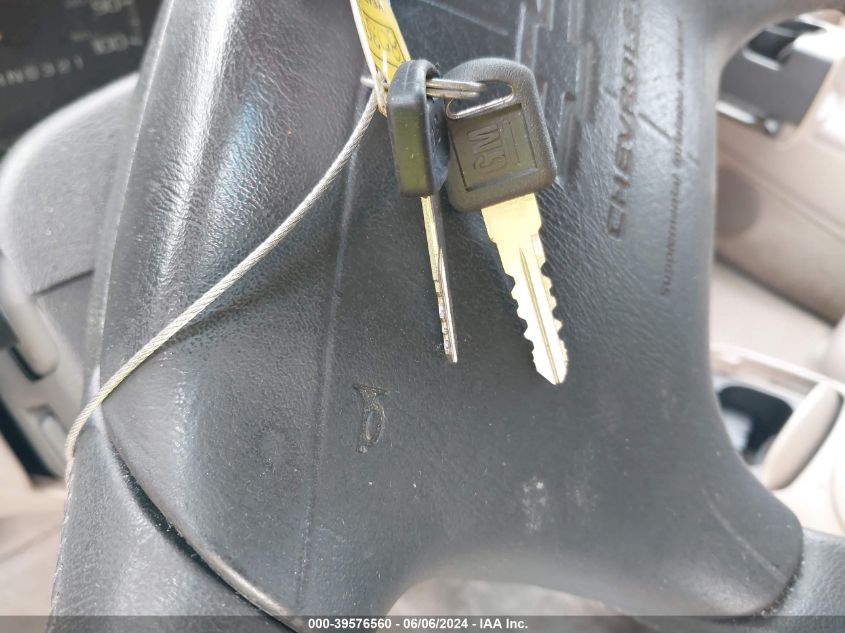 1996 Chevrolet Tahoe C1500 VIN: 1GNEC13R5TJ396557 Lot: 39576560