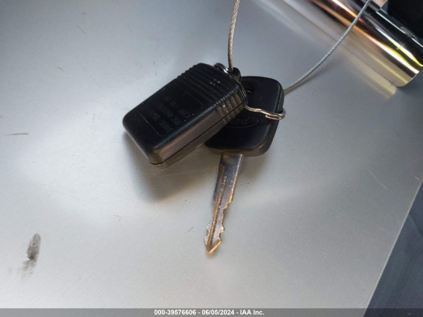 2001 Ford Mustang VIN: 1FAFP40431F125904 Lot: 39576606