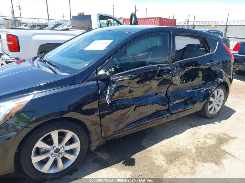 2013 Hyundai Accent Se VIN: KMHCU5AE6DU082710 Lot: 39576624