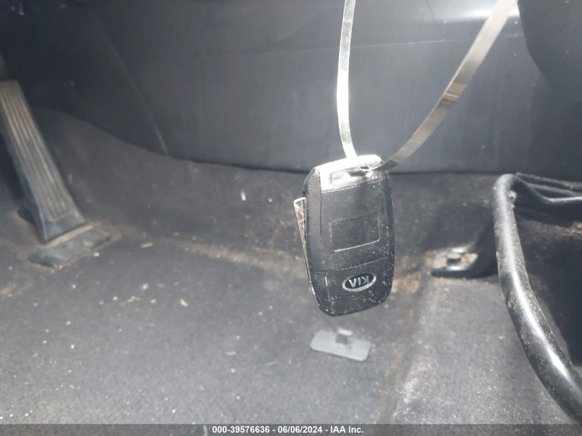 2016 Kia Soul VIN: KNDJN2A25G7274264 Lot: 39576636