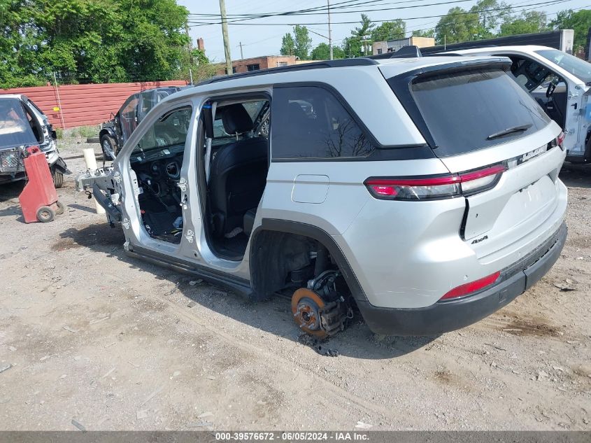 VIN 1C4RJHAG4PC642888 2023 JEEP GRAND CHEROKEE LAREDO/ALTITUDE