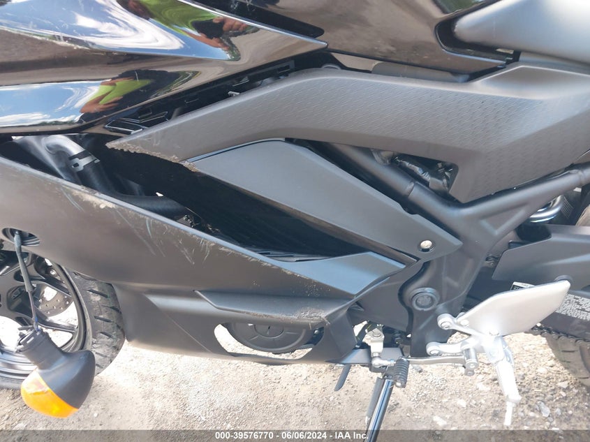 VIN MH3RH18YXPK012575 2023 YAMAHA YZFR3 A