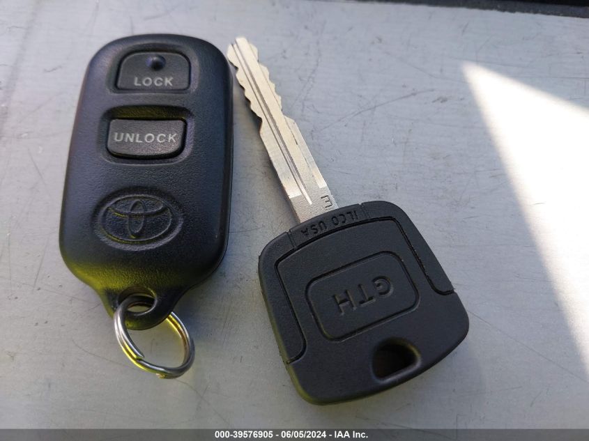 2005 Toyota Corolla Xrs VIN: 2T1BY30E45C323768 Lot: 39576905