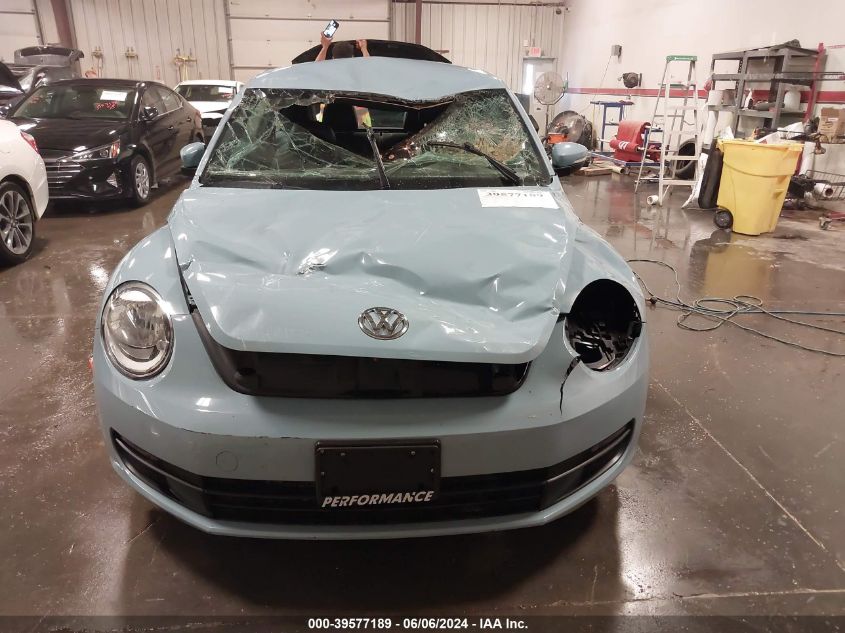 2014 Volkswagen Beetle 1.8T VIN: 3VWJ07AT3EM660542 Lot: 39577189