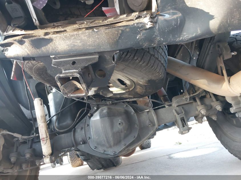 2018 GMC Sierra 2500Hd Denali VIN: 1GT12UEY4JF242051 Lot: 39577216