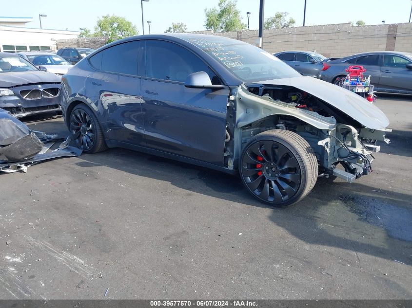 2022 Tesla Model Y Performance Dual Motor All-Wheel Drive VIN: 7SAYGDEF5NF570834 Lot: 39577570