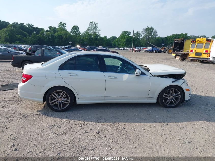 2012 Mercedes-Benz C 300 Luxury 4Matic/Sport 4Matic VIN: WDDGF8BB9CA707340 Lot: 39577707