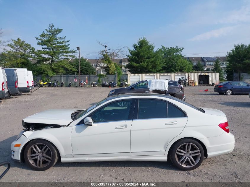 2012 Mercedes-Benz C 300 Luxury 4Matic/Sport 4Matic VIN: WDDGF8BB9CA707340 Lot: 39577707