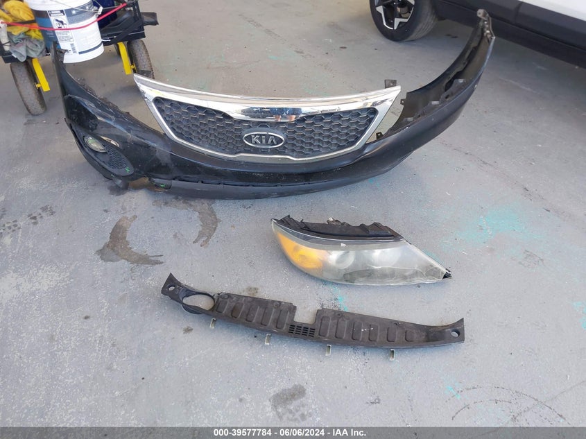 2011 Kia Sorento Lx V6 VIN: 5XYKT4A28BG164665 Lot: 39577784