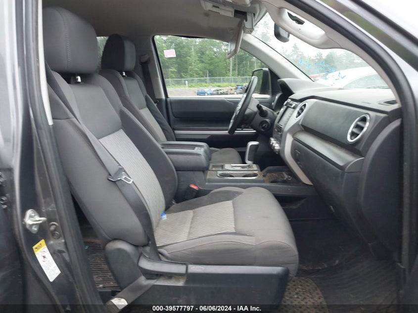 2016 TOYOTA TUNDRA SR5 5.7L V8 - 5TFUY5F15GX550948