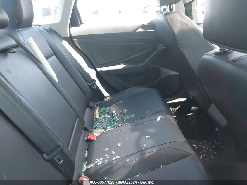 2019 Volkswagen Jetta 1.4T R-Line/1.4T S/1.4T Se VIN: 3VWCB7BU3KM187246 Lot: 39577829