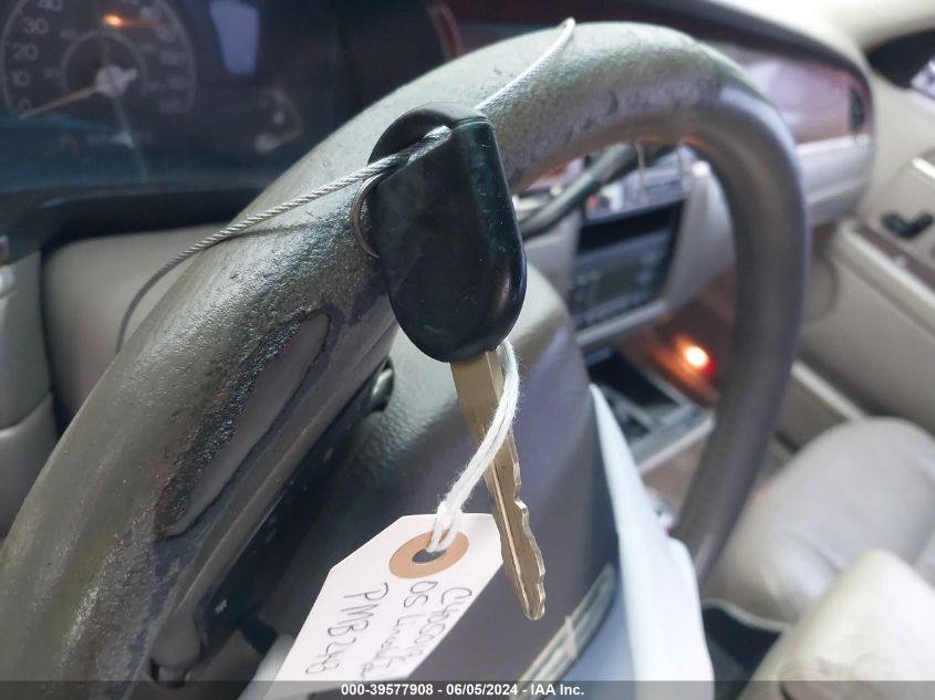 2005 Lincoln Town Car Signature VIN: 1LNHM81W15Y634432 Lot: 39577908