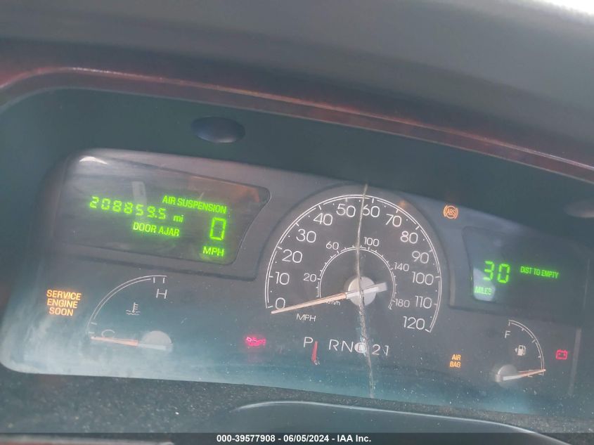 2005 Lincoln Town Car Signature VIN: 1LNHM81W15Y634432 Lot: 39577908