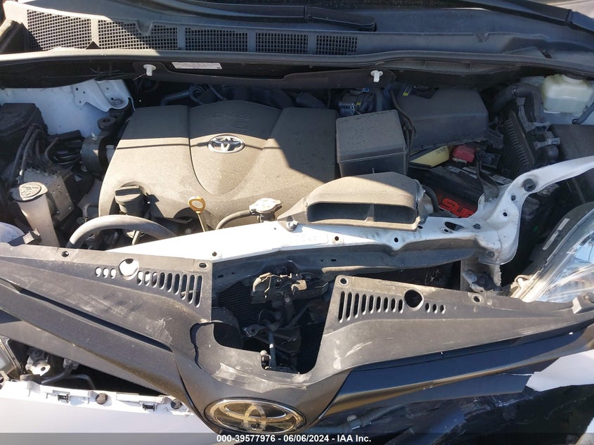 2018 Toyota Sienna L 7 Passenger VIN: 5TDZZ3DC2JS915790 Lot: 39577976