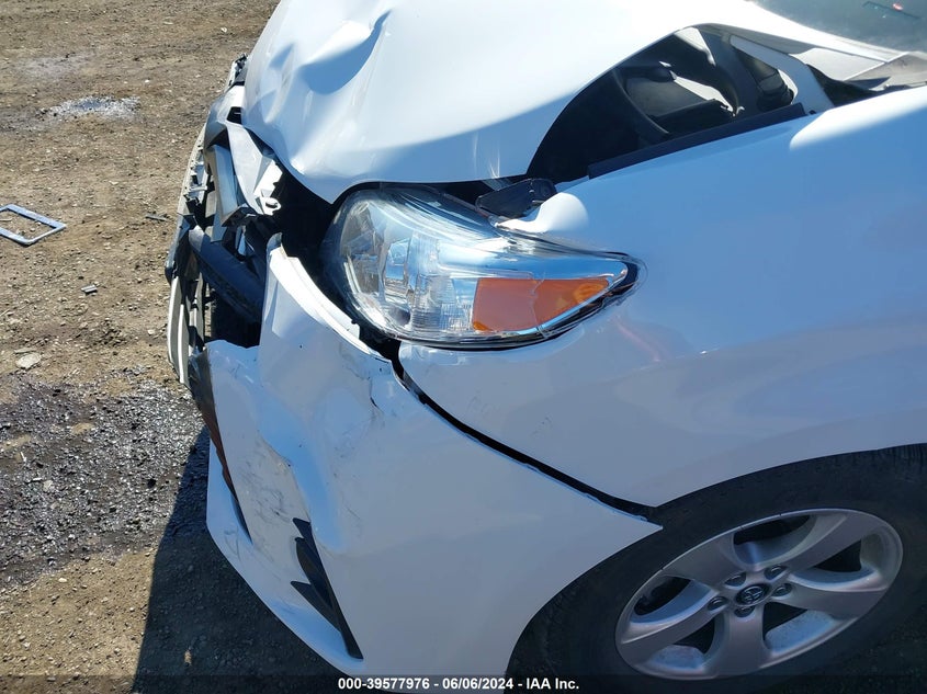 2018 Toyota Sienna L 7 Passenger VIN: 5TDZZ3DC2JS915790 Lot: 39577976