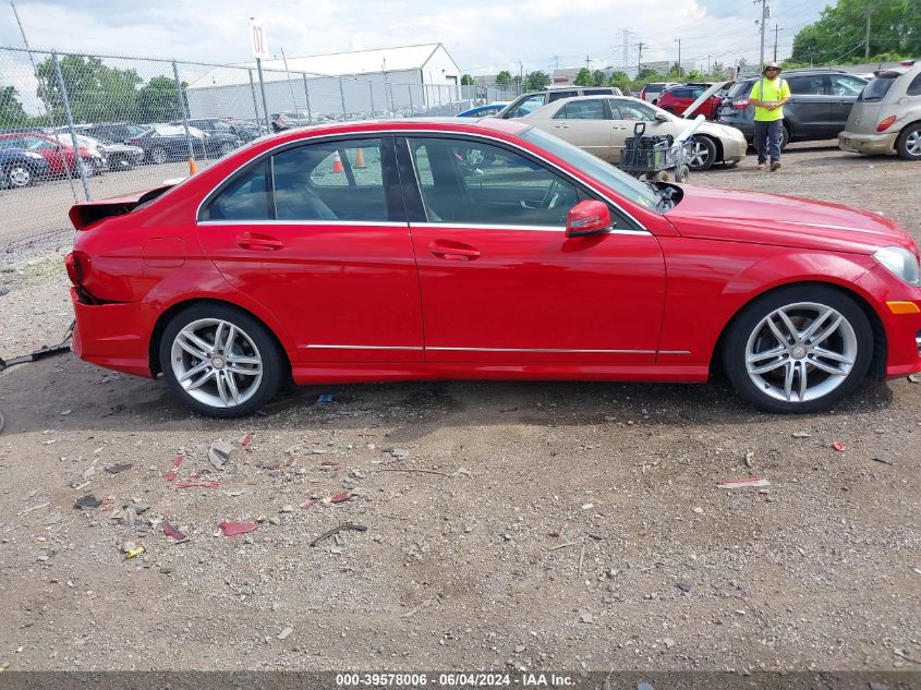 2012 Mercedes-Benz C 300 Luxury 4Matic/Sport 4Matic VIN: WDDGF8BB0CA719828 Lot: 39578006