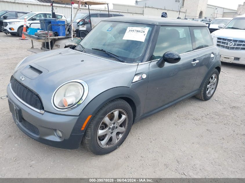 2010 Mini Cooper S VIN: WMWMF7C57ATZ72420 Lot: 39578028