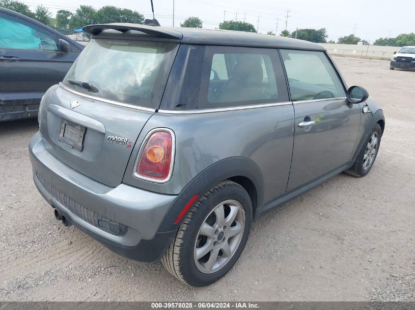 2010 Mini Cooper S VIN: WMWMF7C57ATZ72420 Lot: 39578028