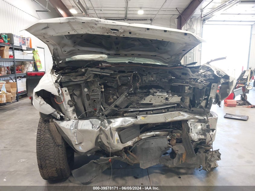 2016 Chevrolet Silverado 3500Hd Wt VIN: 1GC4KYC80GF134204 Lot: 39578171