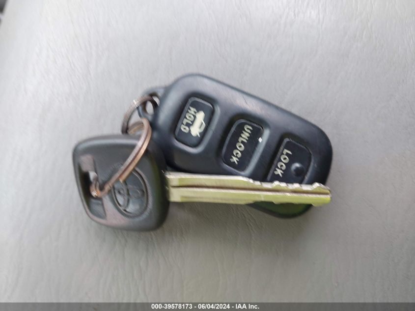 2004 Toyota Camry Le VIN: 4T1BE32K34U898775 Lot: 39578173