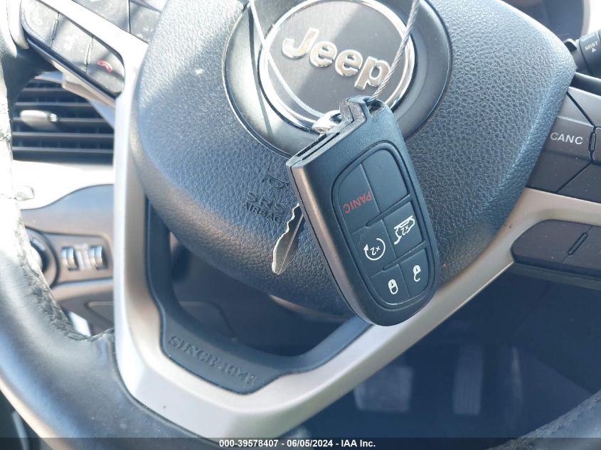 2014 Jeep Cherokee Latitude VIN: 1C4PJLCS5EW105888 Lot: 39578407