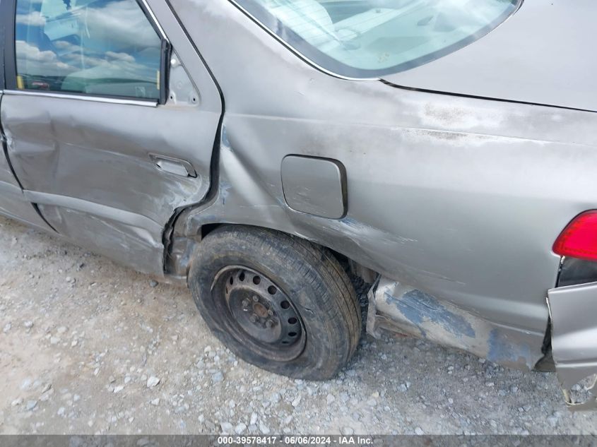 2000 Toyota Camry Ce VIN: 4T1BG22K1YU007604 Lot: 39578417