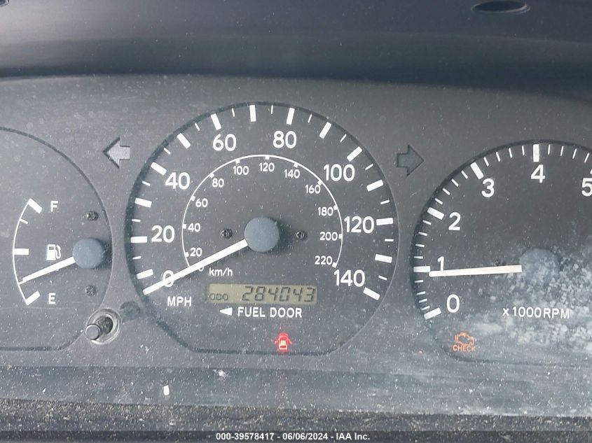 2000 Toyota Camry Ce VIN: 4T1BG22K1YU007604 Lot: 39578417