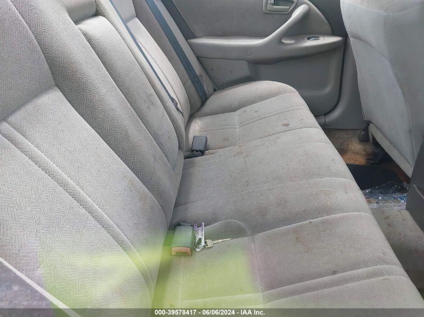 2000 Toyota Camry Ce VIN: 4T1BG22K1YU007604 Lot: 39578417