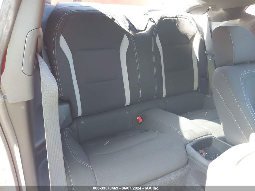 2019 Chevrolet Camaro 1Lt VIN: 1G1FB1RXXK0105215 Lot: 39578469