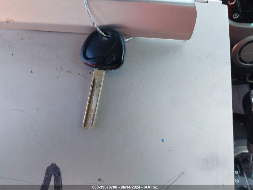 2012 Hyundai Veloster Base W/Black VIN: KMHTC6AD0CU060085 Lot: 39578700