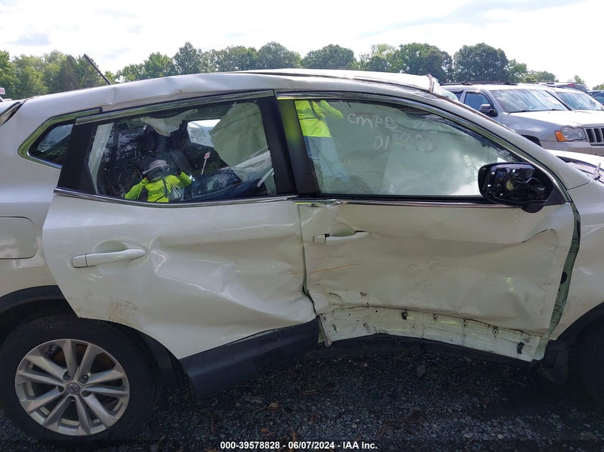 2017 Nissan Rogue Sport S VIN: JN1BJ1CP5HW011785 Lot: 39578828