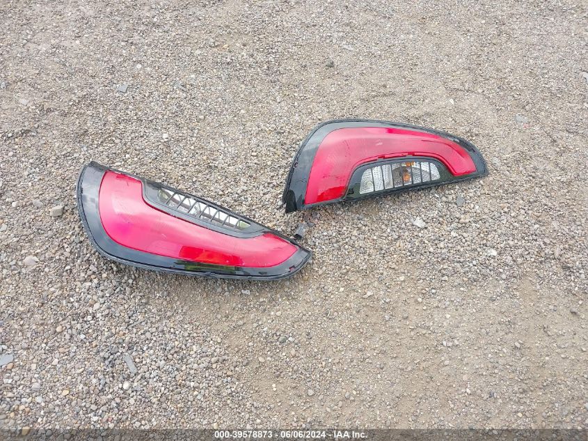 2015 Kia Soul + VIN: KNDJP3A5XF7784120 Lot: 39578873