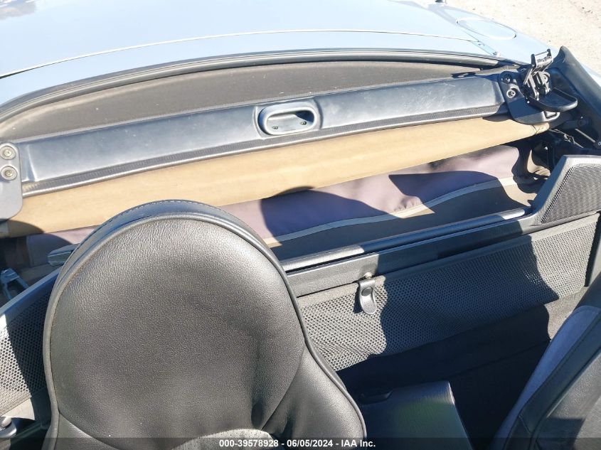 2005 Mazda Mx-5 Miata Ls VIN: JM1NB353250411833 Lot: 39578928