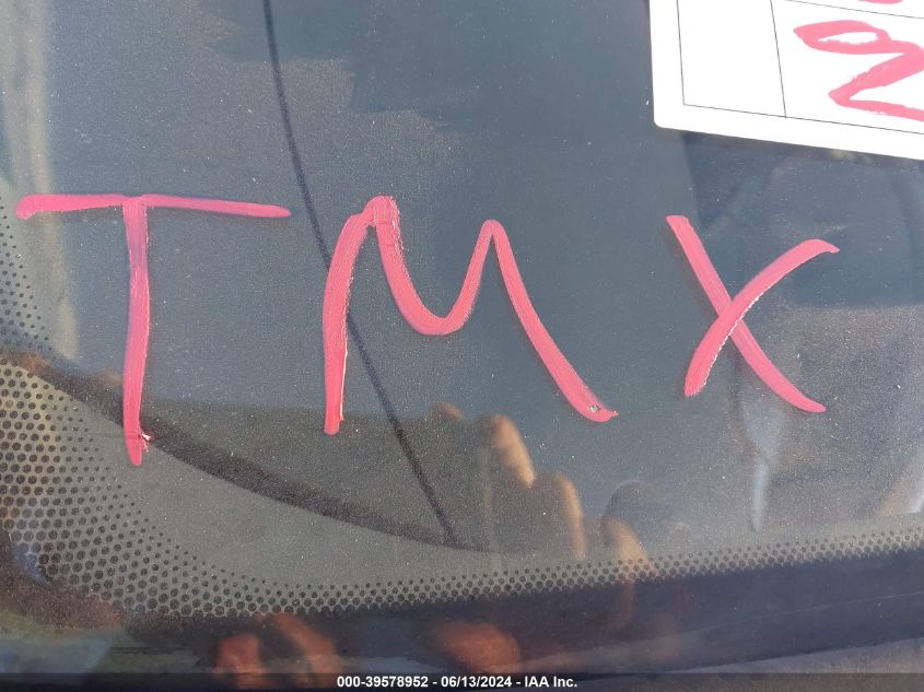 2000 Ford Expedition Eddie Bauer VIN: 1FMPU18L9YLA46570 Lot: 39578952