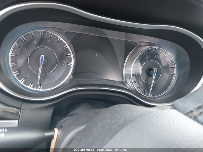 2015 Chrysler 300 Limited VIN: 2C3CCAAG6FH931813 Lot: 39579093