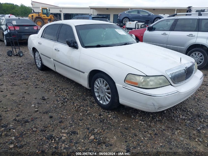 2004 Lincoln Town Car Signature VIN: 1LNHM81W84Y661920 Lot: 39579214