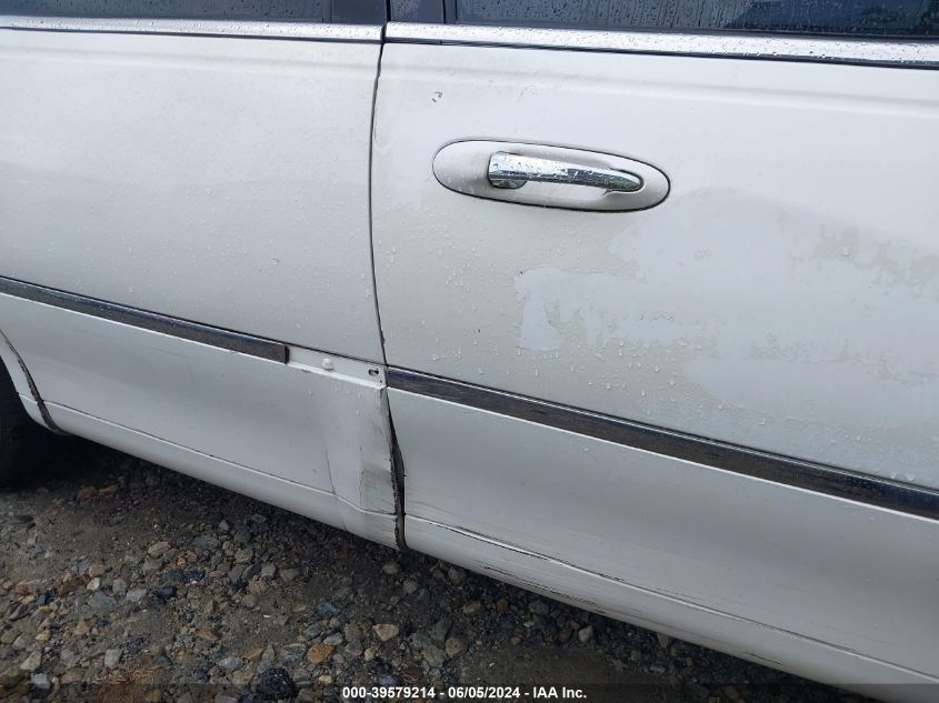 2004 Lincoln Town Car Signature VIN: 1LNHM81W84Y661920 Lot: 39579214