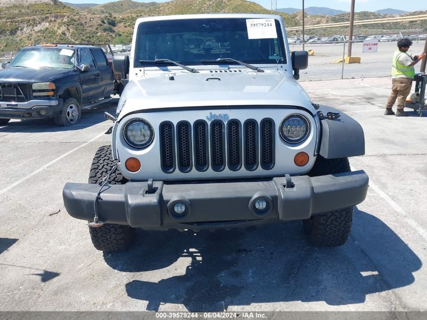 2007 Jeep Wrangler X VIN: 1J4FA241X7L112104 Lot: 39579244