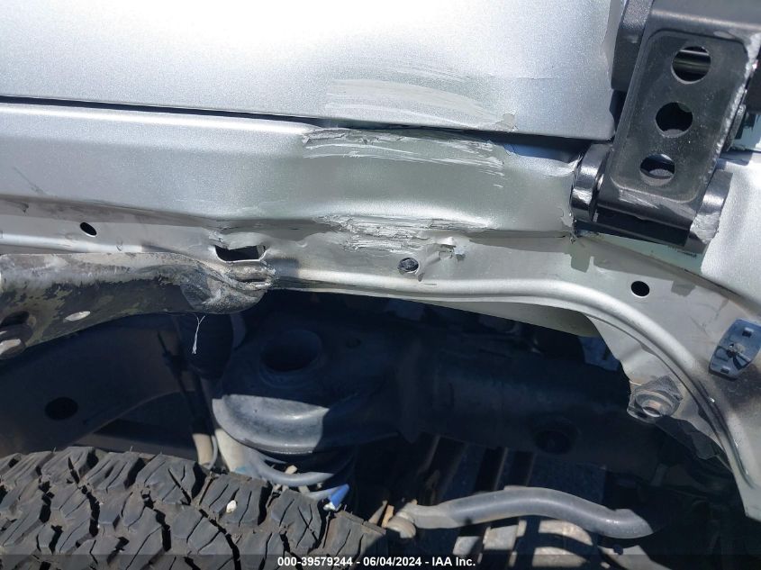 2007 Jeep Wrangler X VIN: 1J4FA241X7L112104 Lot: 39579244