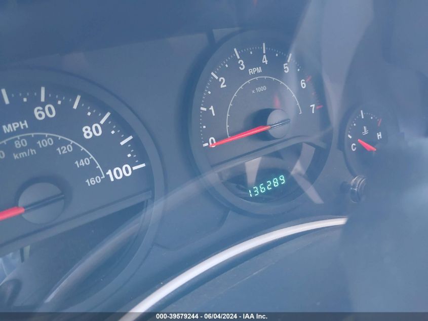 2007 Jeep Wrangler X VIN: 1J4FA241X7L112104 Lot: 39579244