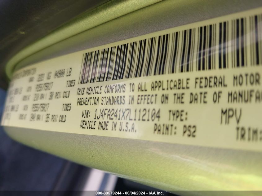 2007 Jeep Wrangler X VIN: 1J4FA241X7L112104 Lot: 39579244