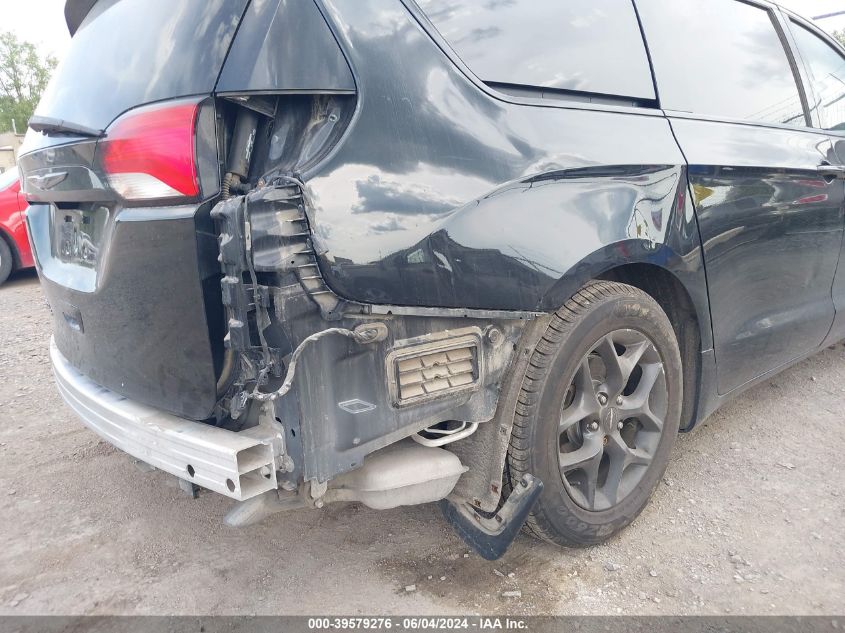 2020 Chrysler Pacifica Touring L VIN: 2C4RC1BG8LR123053 Lot: 39579276